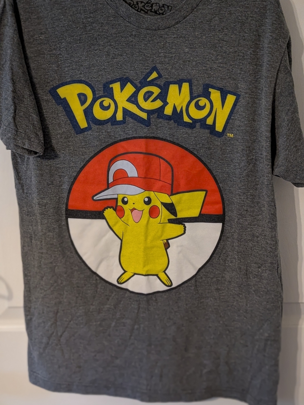 Pokémon Pikachu - Men's Medium Grey T-Shirt